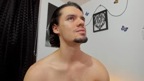 Snapshot of maxi_styles chatting on 01/31/25, 10:31 Alex online show from 01/31/25, 10:31