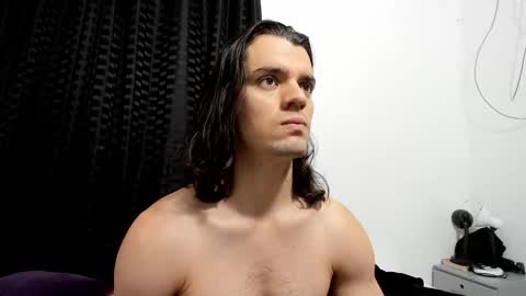 Snapshot of maxi_styles chatting on 10/14/25, 08:09 Alex online show from 10/14/25, 08:09