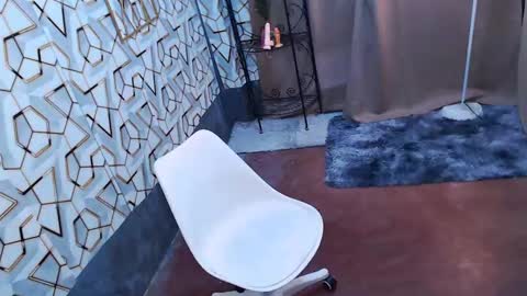 Reyn online show from 02/20/25, 03:56