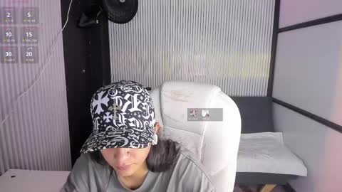 Snapshot of maxigarcia_ chatting on 05/12/26, 11:46 Maxi online show from 05/12/26, 11:46