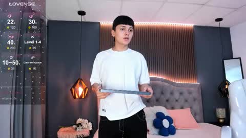 --  -- online show from 11/14/25, 07:23