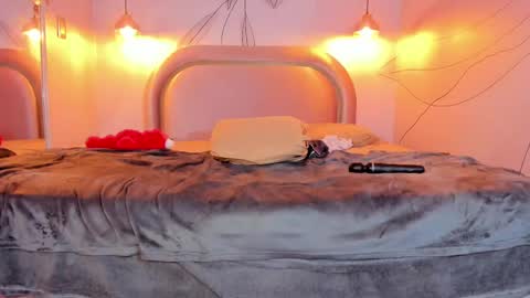 Snapshot of maxim_walker chatting on 02/12/25, 09:10 maxim online show from 02/12/25, 09:10