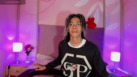 Snapshot of maxim_walker chatting on 02/14/25, 03:00 maxim online show from 02/14/25, 03:00