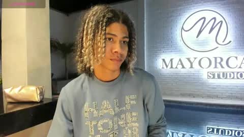 Snapshot of maxim_walker chatting on 03/02/25, 03:02 maxim online show from 03/02/25, 03:02