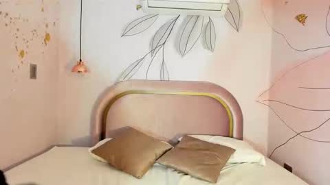 Snapshot of maxim_walker chatting on 09/20/25, 01:39 maxim online show from 09/20/25, 01:39