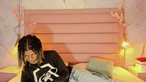 Snapshot of maxim_walker chatting on 09/26/25, 03:10 maxim online show from 09/26/25, 03:10