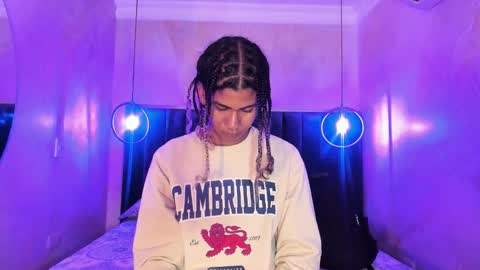 Snapshot of maxim_walker chatting on 11/26/25, 02:56 maxim online show from 11/26/25, 02:56