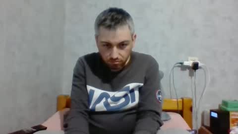 Maxime online show from 02/18/25, 08:36