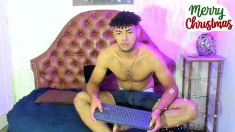 Snapshot of maximiliano_herrera chatting on 12/23/24, 08:14 Maximiliano Herrera online show from 12/23/24, 08:14