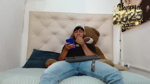 Snapshot of maximiliano_herrera chatting on 12/27/24, 06:53 Maximiliano Herrera online show from 12/27/24, 06:53