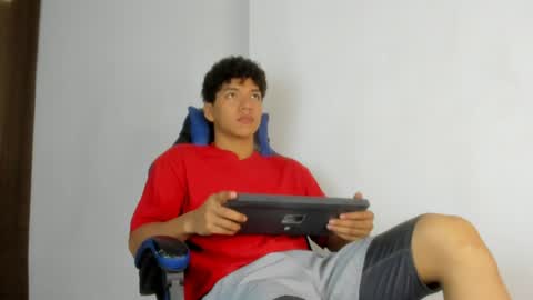 Maximiliano online show from 06/17/26, 11:56