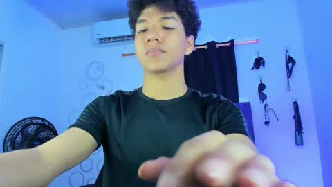 Maximiliano online show from 12/02/25, 07:09