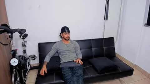 Maximo online show from 11/24/25, 02:44