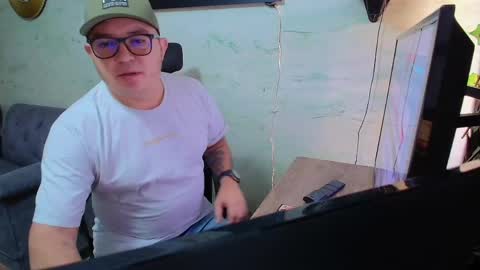  Maximo  online show from 04/23/26, 12:15