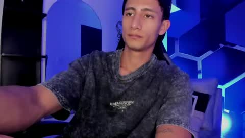 Snapshot of maximo_romano chatting on 08/05/26, 07:17 Maximo online show from 08/05/26, 07:17