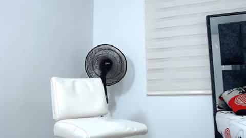 Maximo Sebastian online show from 01/06/25, 03:20