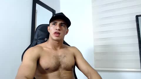 Maximo Sebastian online show from 02/14/25, 01:56