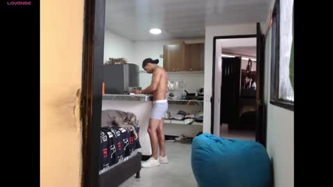 Maximo Aron Vega online show from 12/23/24, 03:55