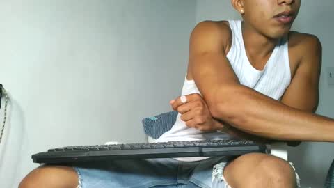 Maximo Aron Vega online show from 12/02/25, 03:29