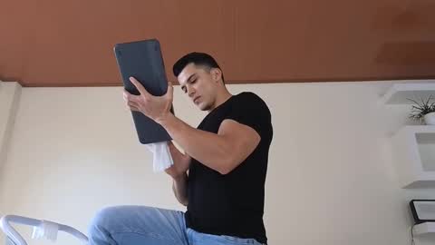 Sebastian online show from 01/17/25, 05:19