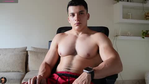 Snapshot of maximohoot chatting on 05/03/26, 05:41 Sebastian online show from 05/03/26, 05:41