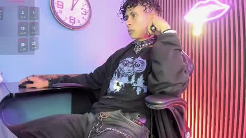 MAXIMO online show from 02/24/26, 04:10