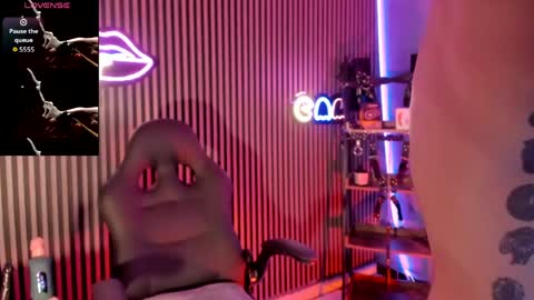 MAXIMO online show from 04/21/26, 01:42