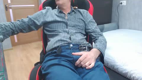 maximus3334 online show from 03/23/26, 12:09