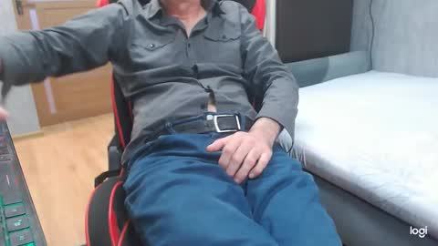 maximus3334 online show from 03/27/26, 12:16