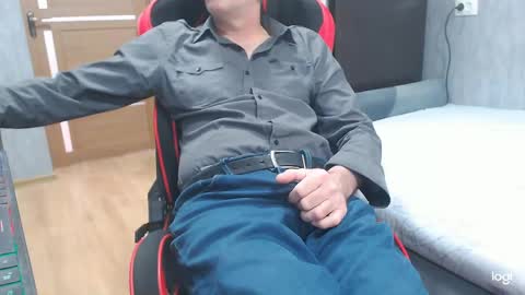 maximus3334 online show from 04/03/26, 10:46