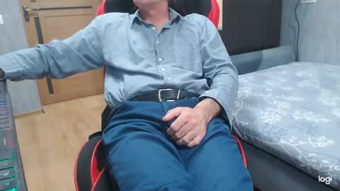 maximus3334 online show from 04/19/26, 09:06