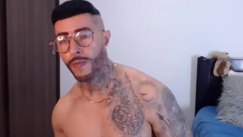 Independent Model online show from 01/15/25, 07:48