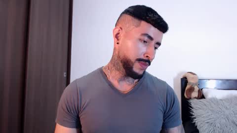 Independent Model online show from 03/03/25, 02:26