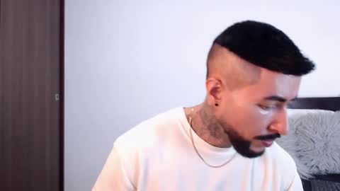 Independent Model online show from 03/07/25, 12:26