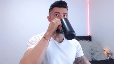 Independent Model online show from 09/21/25, 03:08