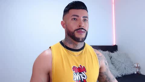 Independent Model online show from 10/06/25, 01:25