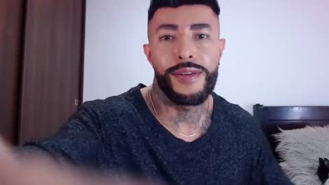 Independent Model online show from 10/18/25, 05:32