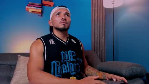 Maximus Clark online show from 10/24/25, 12:19