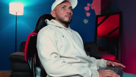 Maximus Clark online show from 01/15/26, 04:06