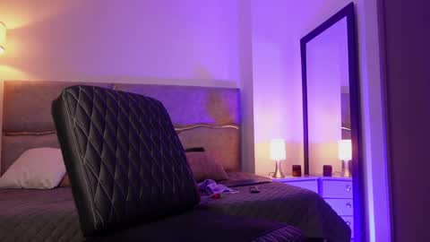 Maximus Clark online show from 04/22/26, 02:36