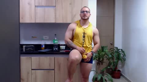 Snapshot of maximussantorini chatting on 02/05/26, 01:43 maximus online show from 02/05/26, 01:43