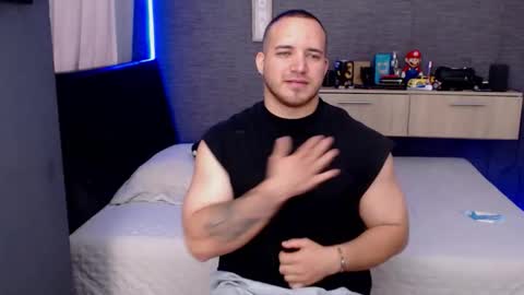 Snapshot of maximussantorini chatting on 04/07/26, 04:07 maximus online show from 04/07/26, 04:07