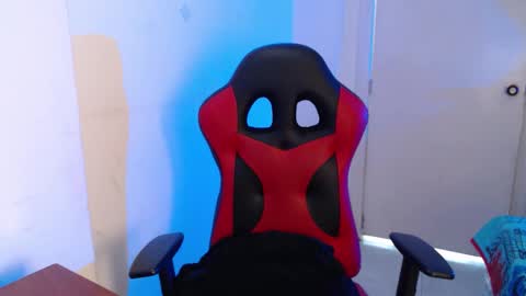 maxinesex_ online show from 04/18/26, 03:16