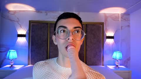 Snapshot of maxirogers chatting on 12/12/24, 08:25 Maxi Rogers online show from 12/12/24, 08:25