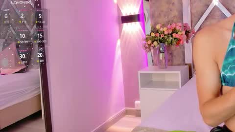 Maxi Rogers online show from 11/28/25, 11:57