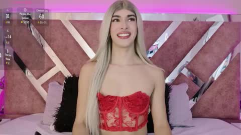 Maxi Rogers online show from 04/15/26, 12:01