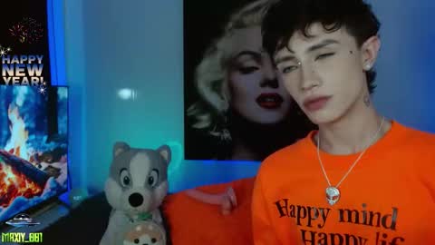 Max online show from 01/05/25, 02:06