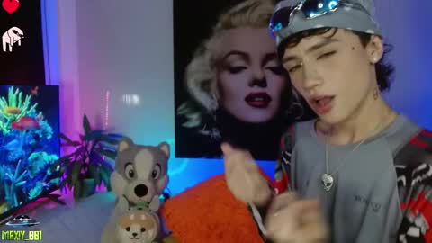 Max online show from 01/31/25, 06:24