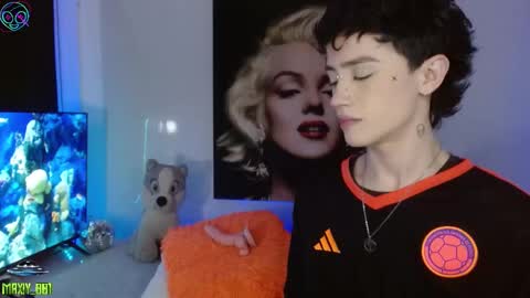 Max online show from 09/10/25, 04:23