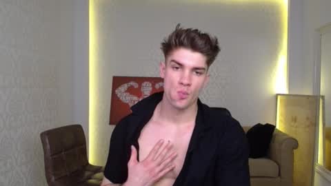 Snapshot of maxkaiden chatting on 02/12/25, 11:51 MaxKaiden online show from 02/12/25, 11:51